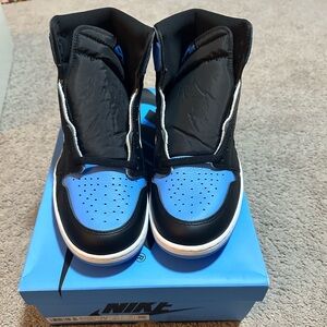 Men’s UNC Toe 1’s